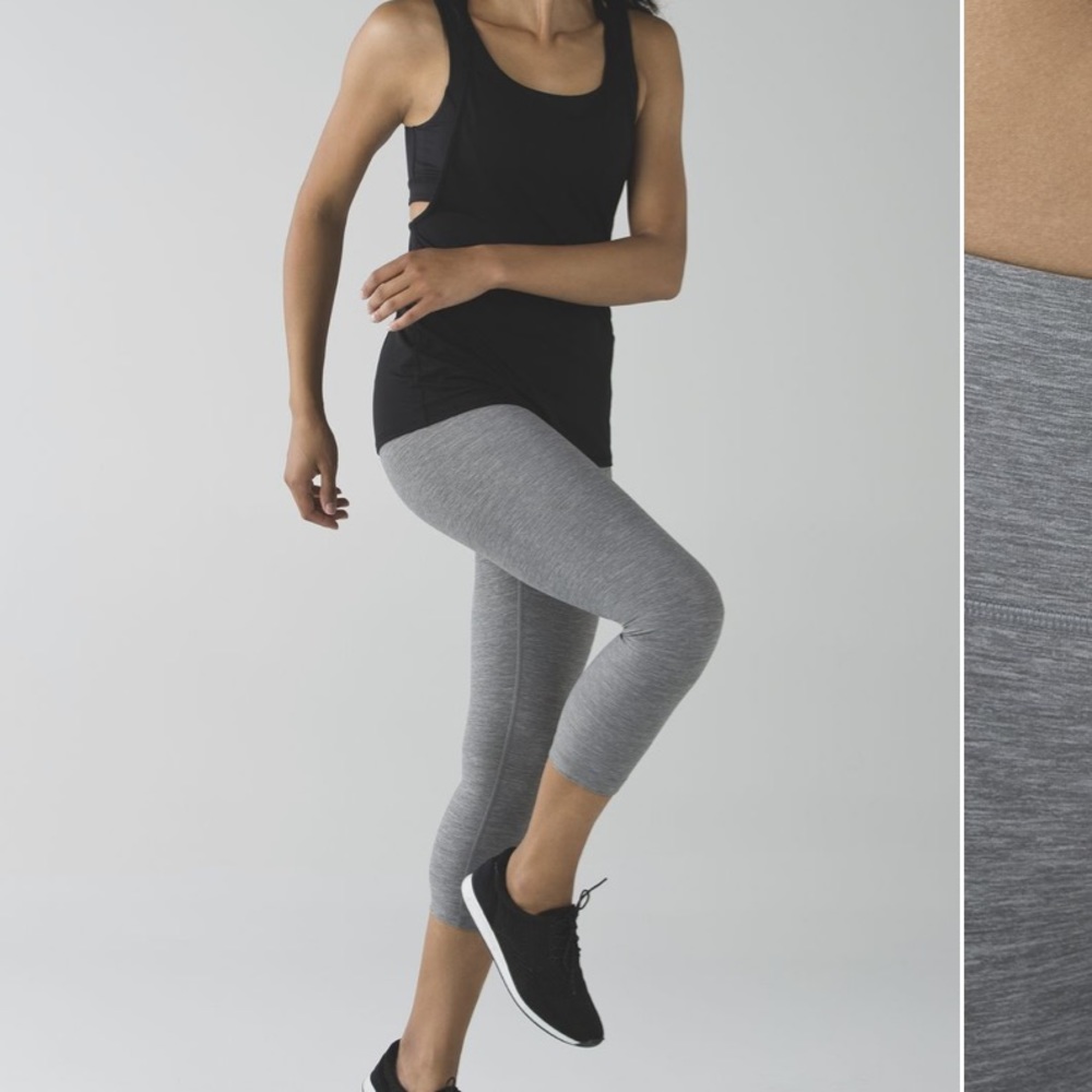 Lululemon Light Grey Wunder Under Crops 25” Size 6 Like New!